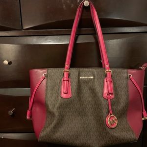 Mk large purse